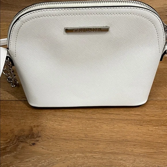 Steve Madden White Crossbody Bag with Silver Chain - Picture 3 of 10